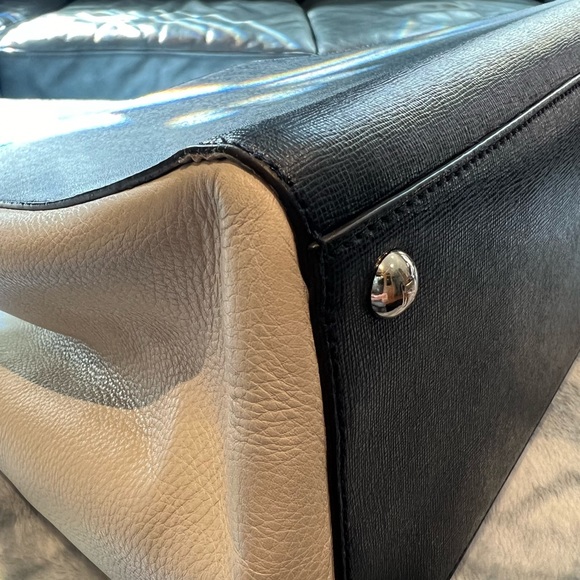 Fendi Vitello (Regular) Medium 2Jours Tote - Picture 9 of 16